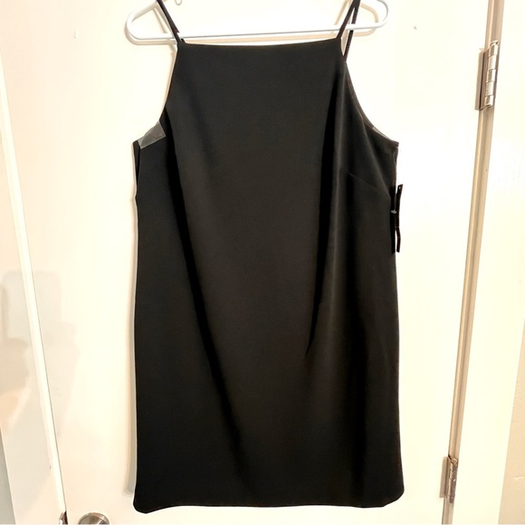 Maggy London Dresses & Skirts - Maggy London Classic Black & Chic sheath Split Back dress Size 12